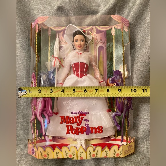 SOLD // Mattel Disney Mary Poppins 2005 Fashion Doll - Collectible Packaging - Picture 14 of 16